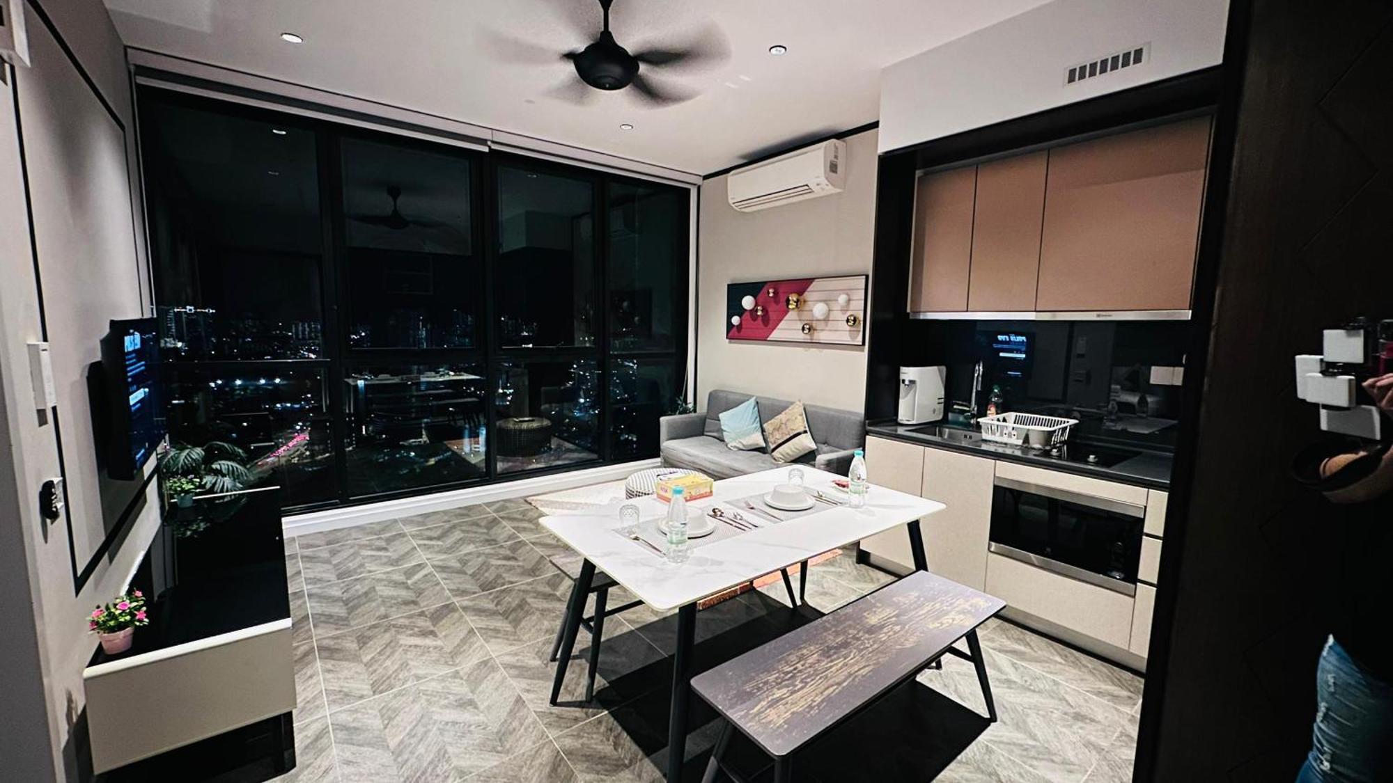 Scarletz Suites Klcc By Luxe Suites Kuala Lumpur Zimmer foto